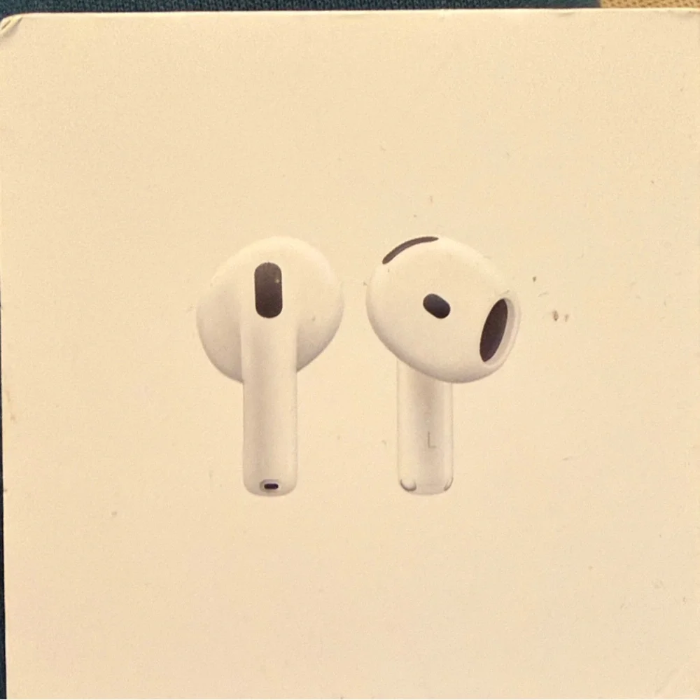 White Wireless Earbuds